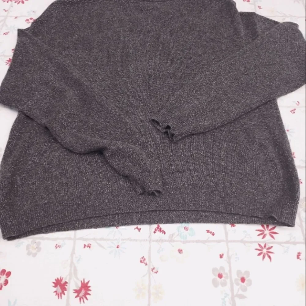 Relativity LGrayAngoraNylonRayon MetalicLngslvsKnitted CrewNeck Women's Sweater.
